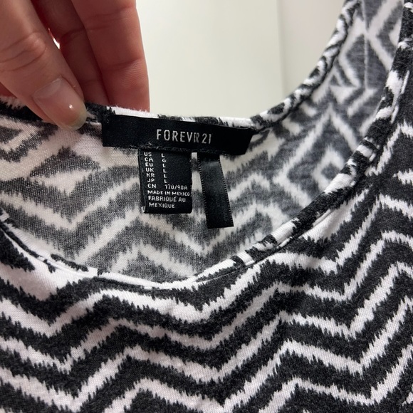 FOREVER 21 Crop Top - Picture 3 of 3